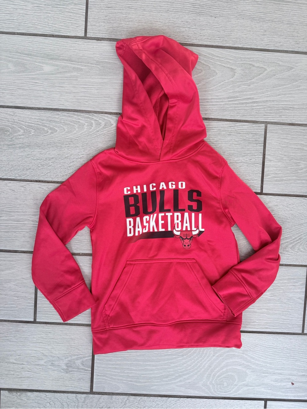 NBA Kids Red Chicago Bulls Pullover Hoodie-XS